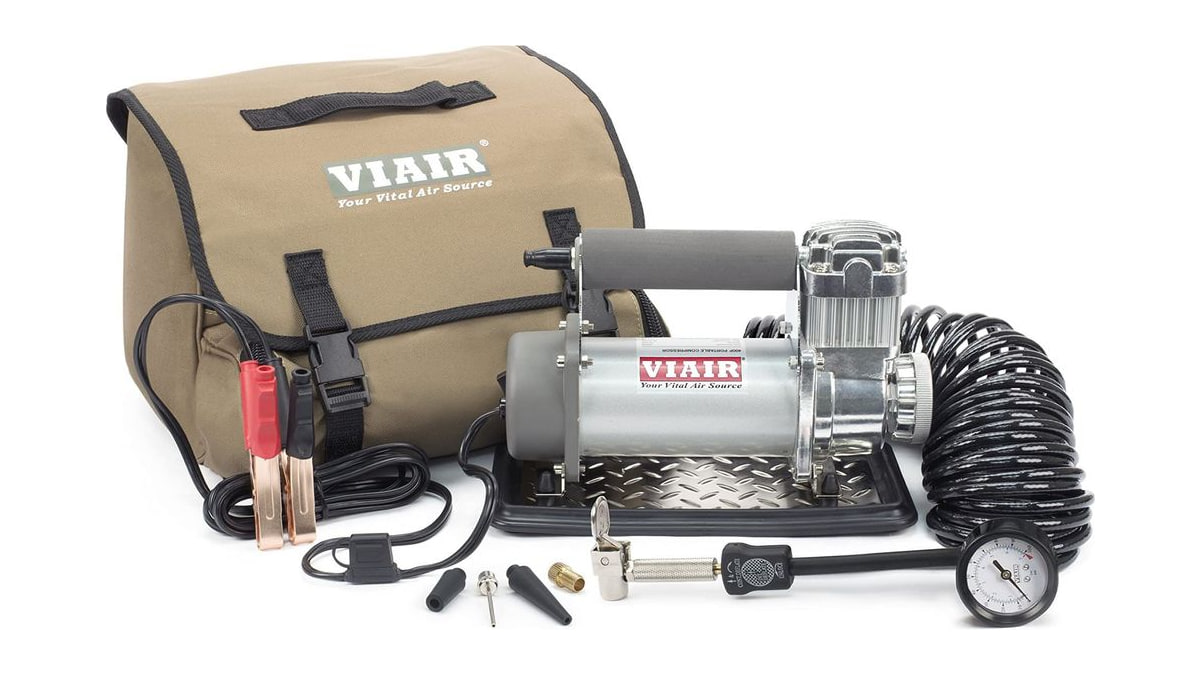 VIAIR 400P - 40050 Tire Inflator Portable Offroad Air Compressor for Truck & SUV, 24V On/Off Road Tire Pump Air Compressor Portable Heavy Duty 150 PSI